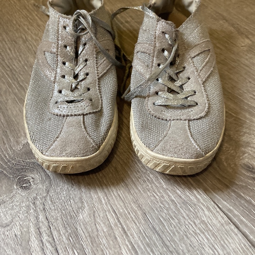 Tretorn silver sneakers - Picture 2 of 5